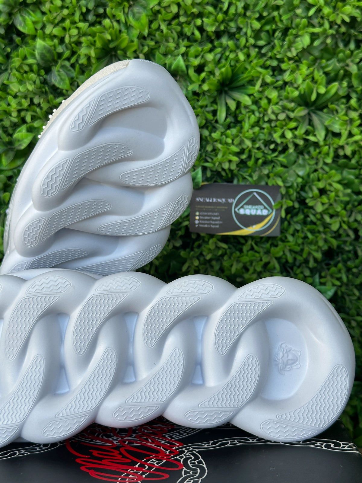 VERSACE Chain Reaction White