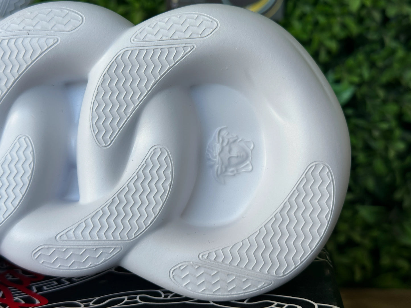 VERSACE Chain Reaction White