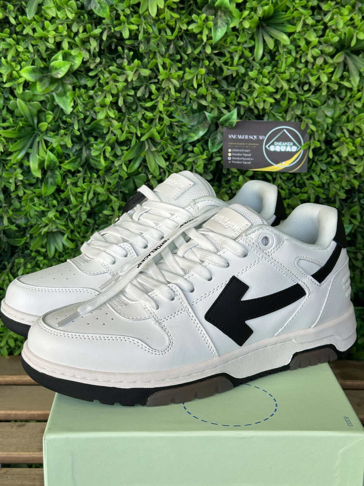 OFF WHITE Out Of Office Black & White