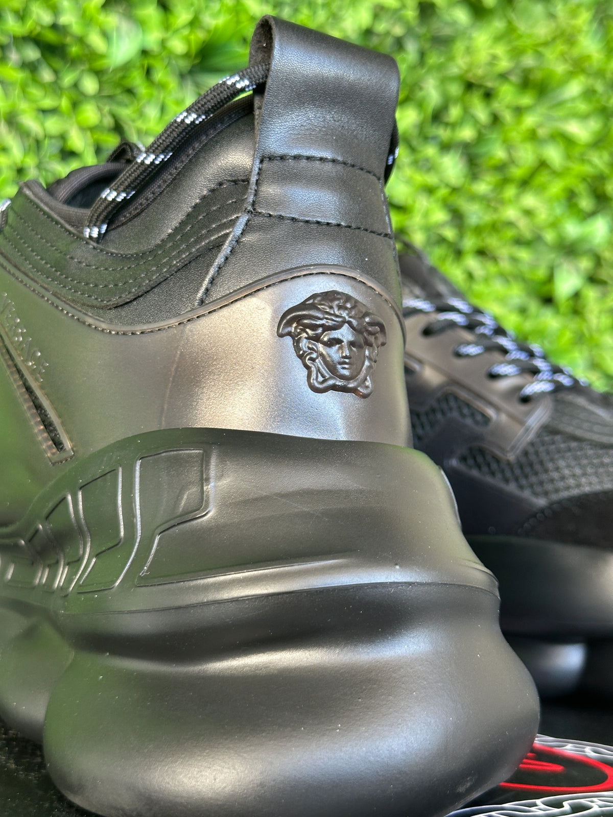 VERSACE Chain Reaction Black