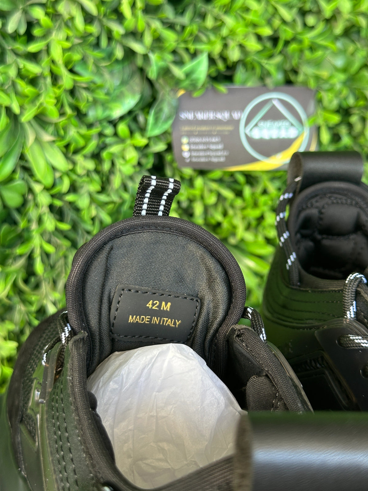 VERSACE Chain Reaction Black