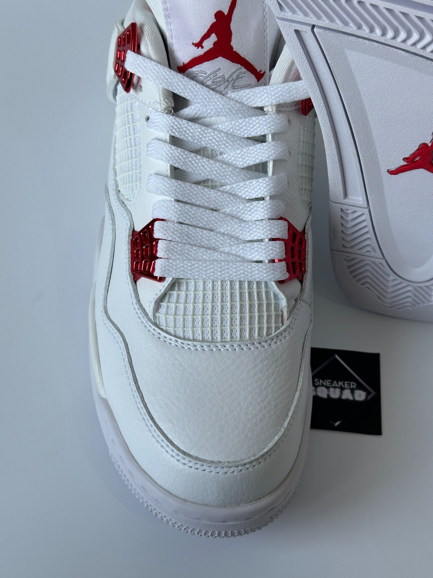 J4 Metalic Red