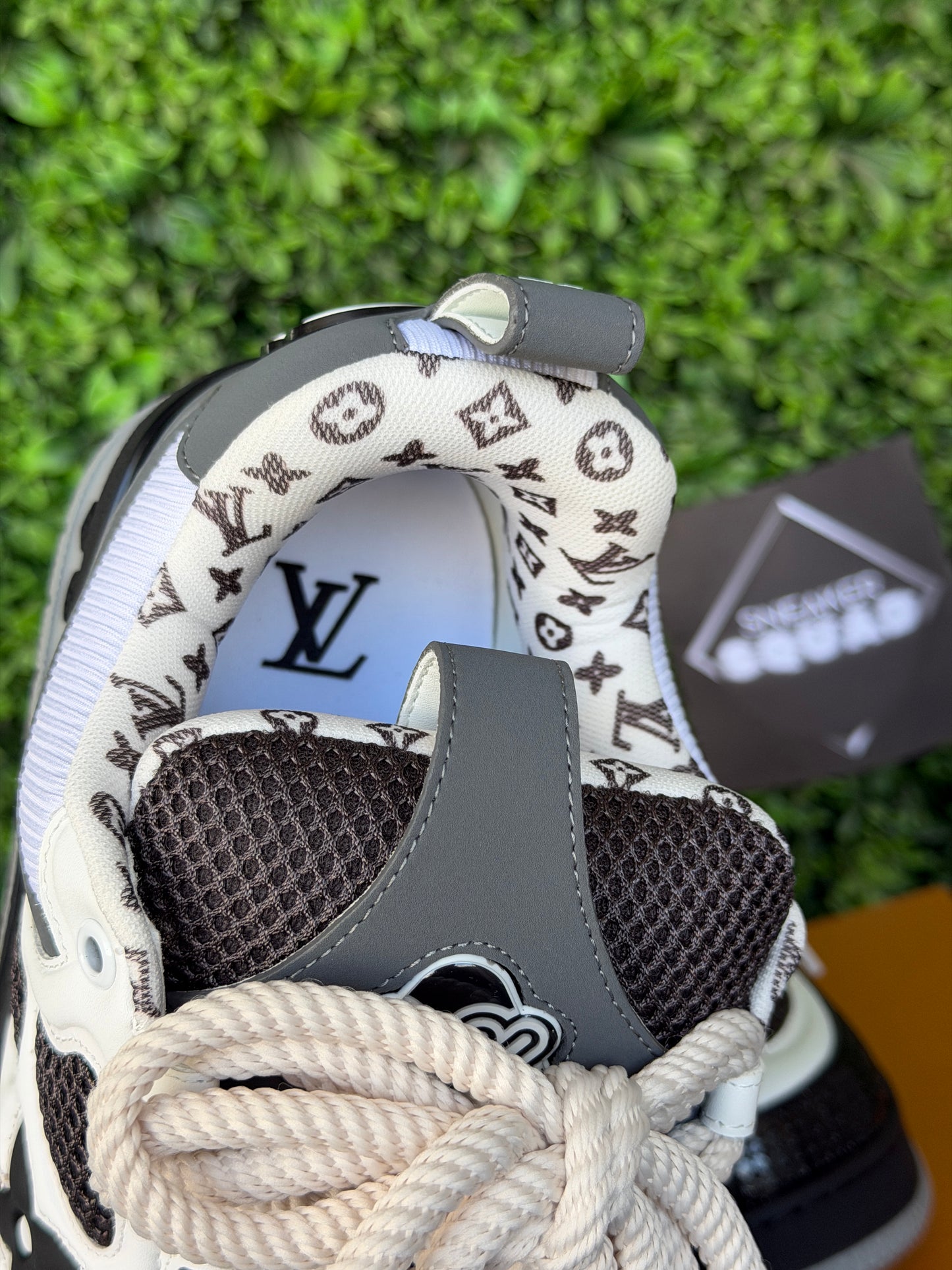 Skate Grey