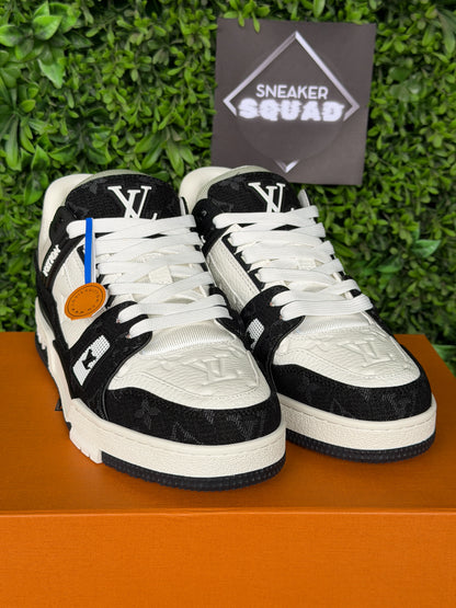 LV Louis Vuitton Trainer Black & White