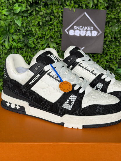 LV Louis Vuitton Trainer Black & White