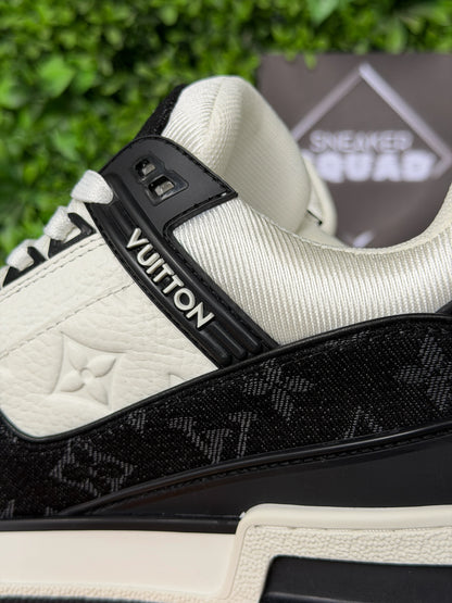 LV Louis Vuitton Trainer Black & White