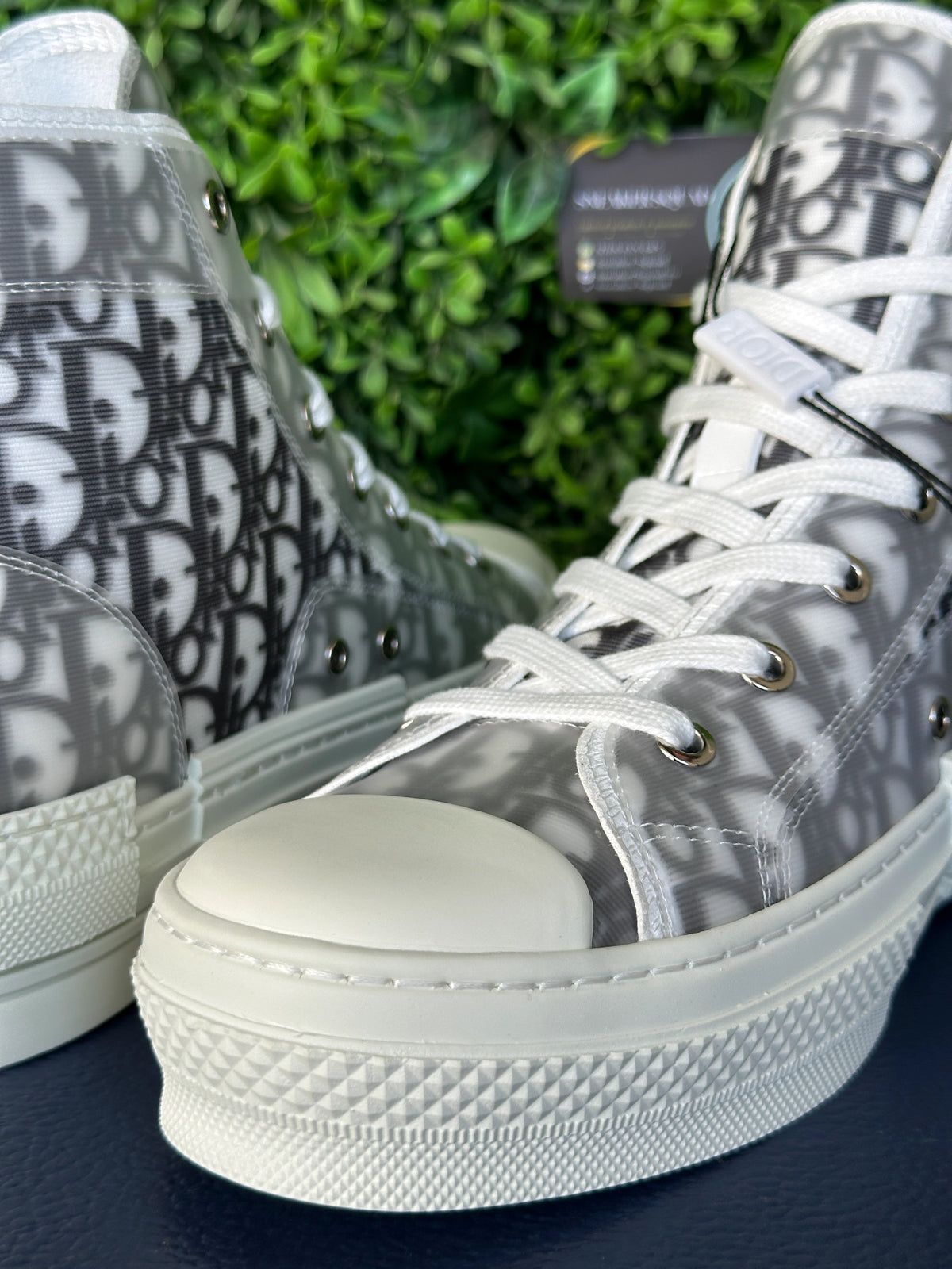 DIOR B23 White and Black