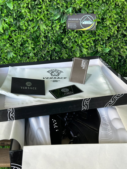 VERSACE Chain Reaction Black & White