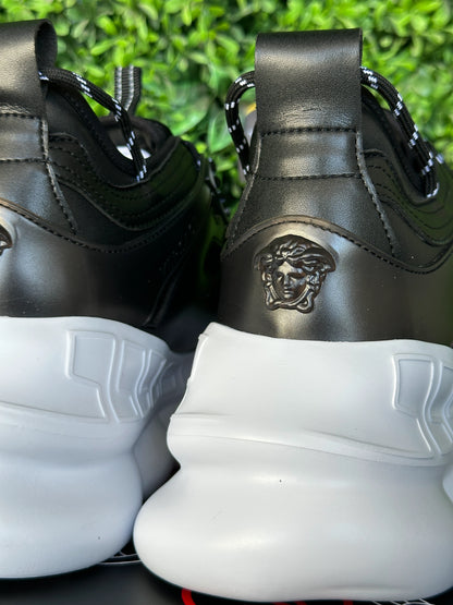 VERSACE Chain Reaction Black & White
