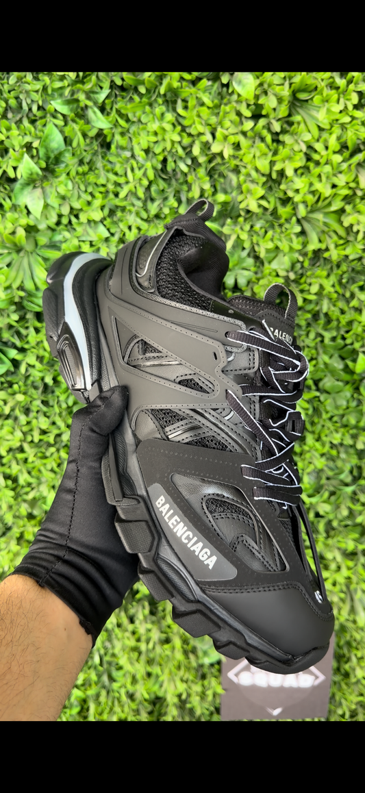 Track Triple Black LED